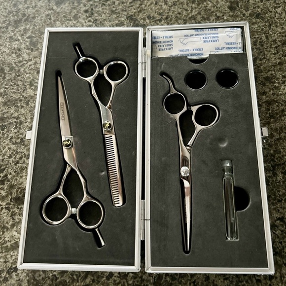 Paul Mitchell Shears Set, includes thinning shears and case - Picture 3 of 14